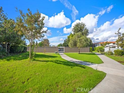 2119  Via Puerta  Q , Laguna Woods, CA