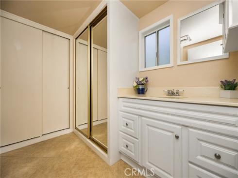 2286  Via Puerta  A , Laguna Woods, CA