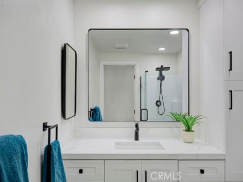 5499  Paseo Del Lago  2D , Laguna Woods, CA