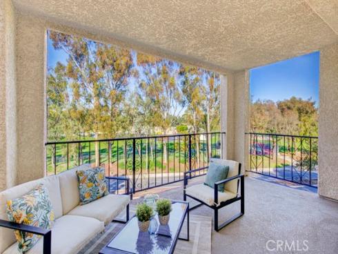 5499  Paseo Del Lago  2D , Laguna Woods, CA