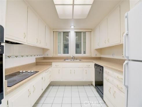 126  Avenida Majorca  O , Laguna Woods, CA