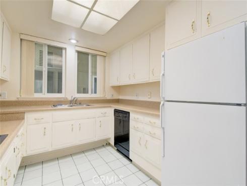 126  Avenida Majorca  O , Laguna Woods, CA