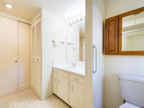 126  Avenida Majorca  O , Laguna Woods, CA