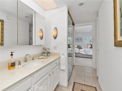 5515  Paseo Del Lago  1D , Laguna Woods, CA