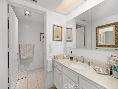 5515  Paseo Del Lago  1D , Laguna Woods, CA