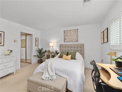 5515  Paseo Del Lago  1D , Laguna Woods, CA