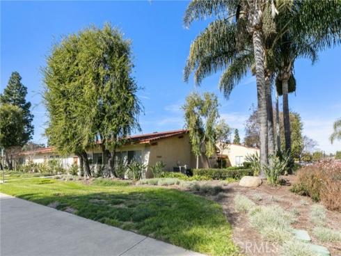 5515  Paseo Del Lago  1D , Laguna Woods, CA