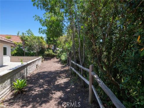 5242  Despacio  , Laguna Woods, CA