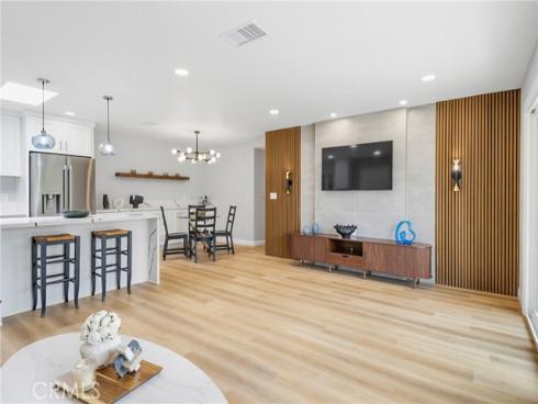 802 Ronda Mendoza N , Laguna Woods, CA