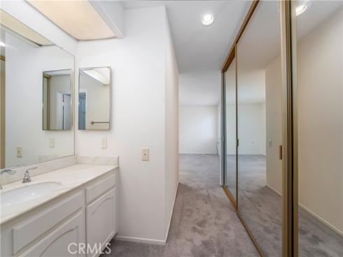4019  Calle Sonora Este  N , Laguna Woods, CA