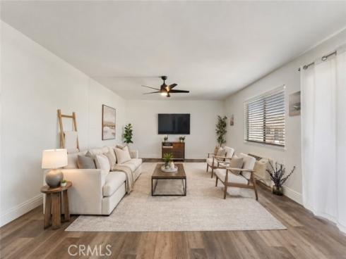 2389 Via Mariposa 2A