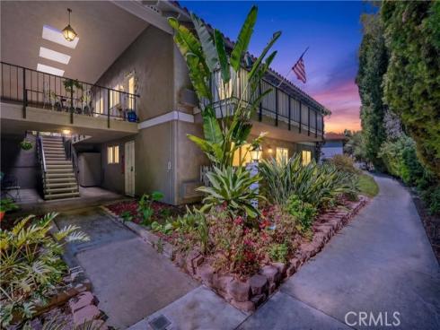 2232 Via Puerta A , Laguna Woods, CA