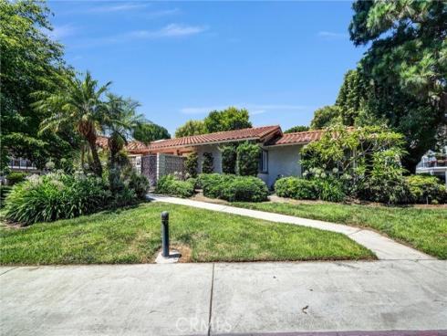 2312  Via Puerta  B , Laguna Woods, CA