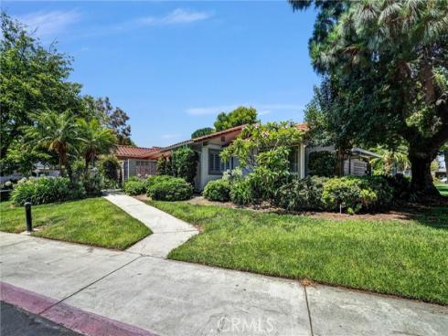 2312  Via Puerta  B , Laguna Woods, CA