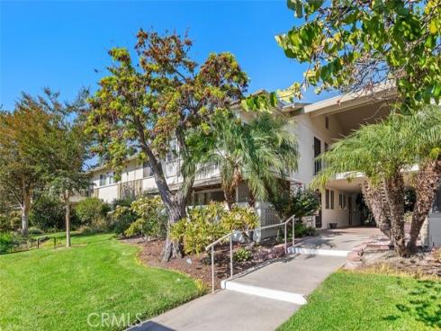 84  Calle Aragon  P , Laguna Woods, CA