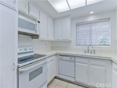 2399  Via Mariposa W Unit 1-f  , Laguna Woods, CA