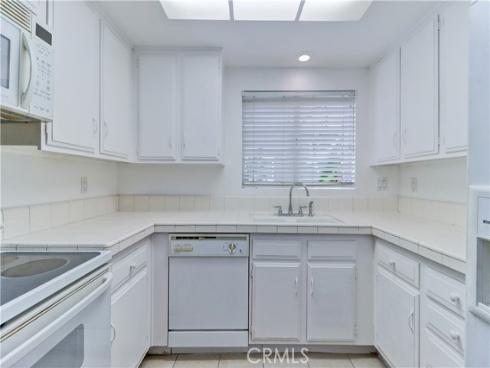 2399  Via Mariposa W Unit 1-f  , Laguna Woods, CA