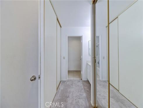 2399  Via Mariposa W Unit 1-f  , Laguna Woods, CA