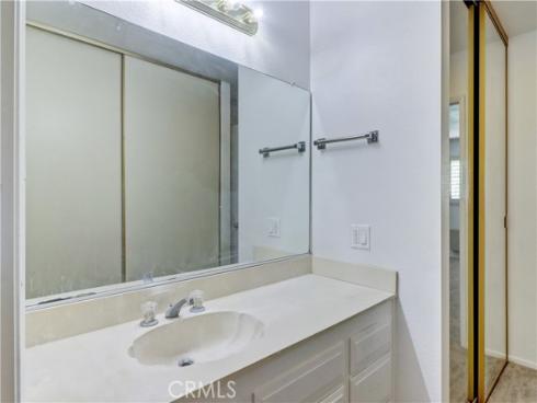 2399  Via Mariposa W Unit 1-f  , Laguna Woods, CA