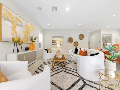 200 Sierra Madre , Lake Forest, CA