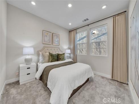 120 Parkland Alley , Lake Forest, CA