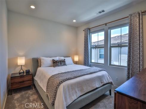 608 White Oaks , Lake Forest, CA