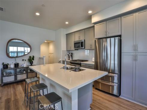 608 White Oaks , Lake Forest, CA