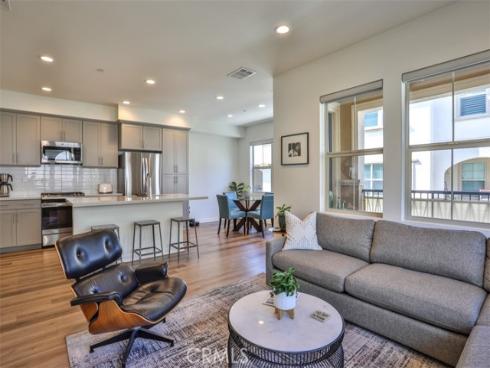 608 White Oaks , Lake Forest, CA