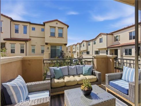 600 Shadowbrook , Lake Forest, CA