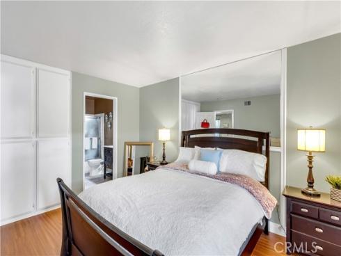 25231  Tanoak  , Lake Forest, CA