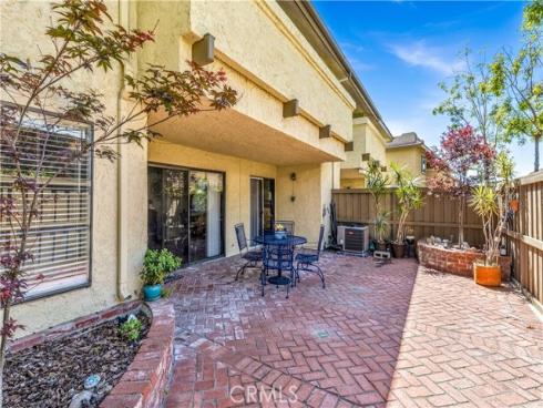 25231  Tanoak  , Lake Forest, CA