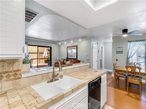 25231  Tanoak  , Lake Forest, CA