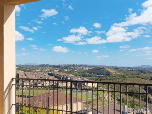 1132 Summit Oak , Lake Forest, CA
