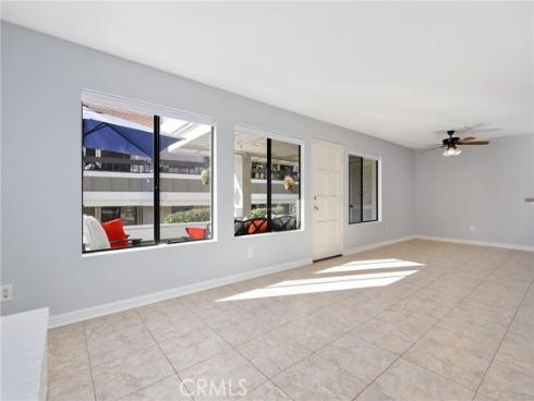 25701 View Pointe 8C , Lake Forest, CA