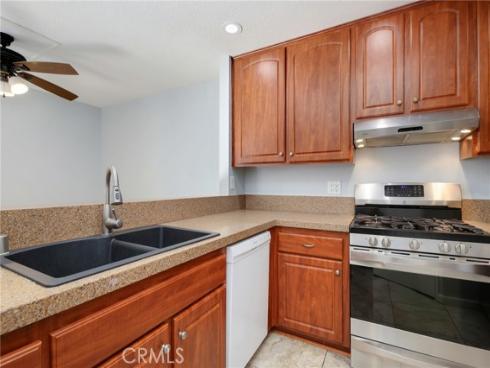 25701 View Pointe 8C , Lake Forest, CA