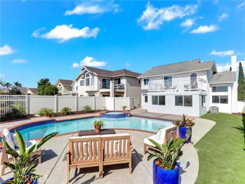 21095 Skylark Drive, Lake Forest, CA