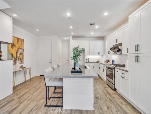 182 Finch , Lake Forest, CA