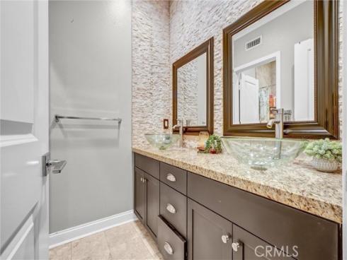 1009  El Paseo  , Lake Forest, CA