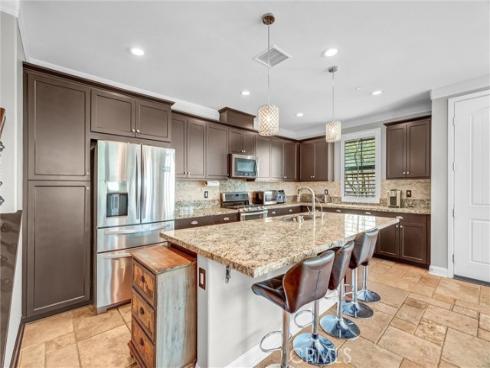 1009  El Paseo  , Lake Forest, CA