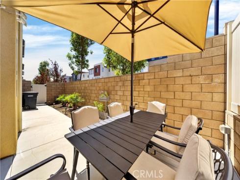 566 Catalonia , Lake Forest, CA