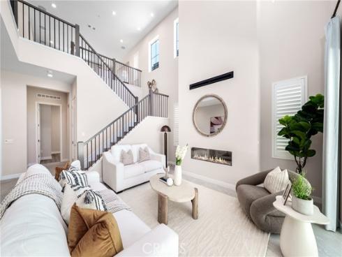 130  Holliston  , Lake Forest, CA