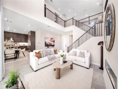 130  Holliston  , Lake Forest, CA