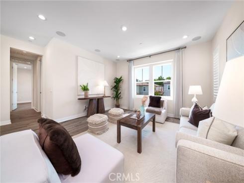 130  Holliston  , Lake Forest, CA