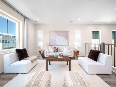 130  Holliston  , Lake Forest, CA