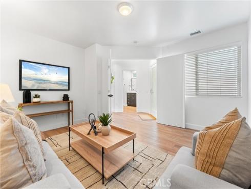 21886 Winnebago , Lake Forest, CA
