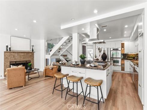 21886 Winnebago , Lake Forest, CA