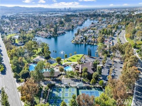 21886 Winnebago , Lake Forest, CA