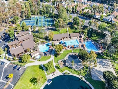 21886 Winnebago , Lake Forest, CA