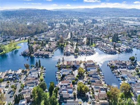 21886 Winnebago , Lake Forest, CA
