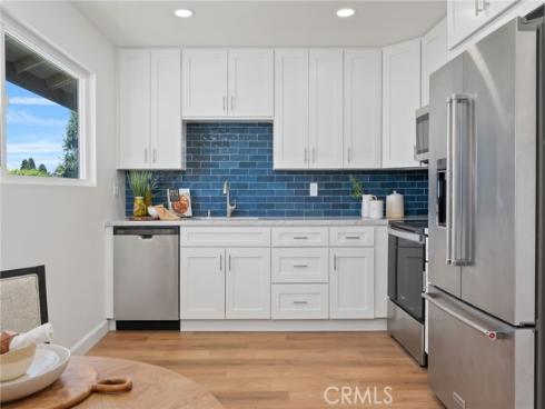 23280  Orange  6 , Lake Forest, CA